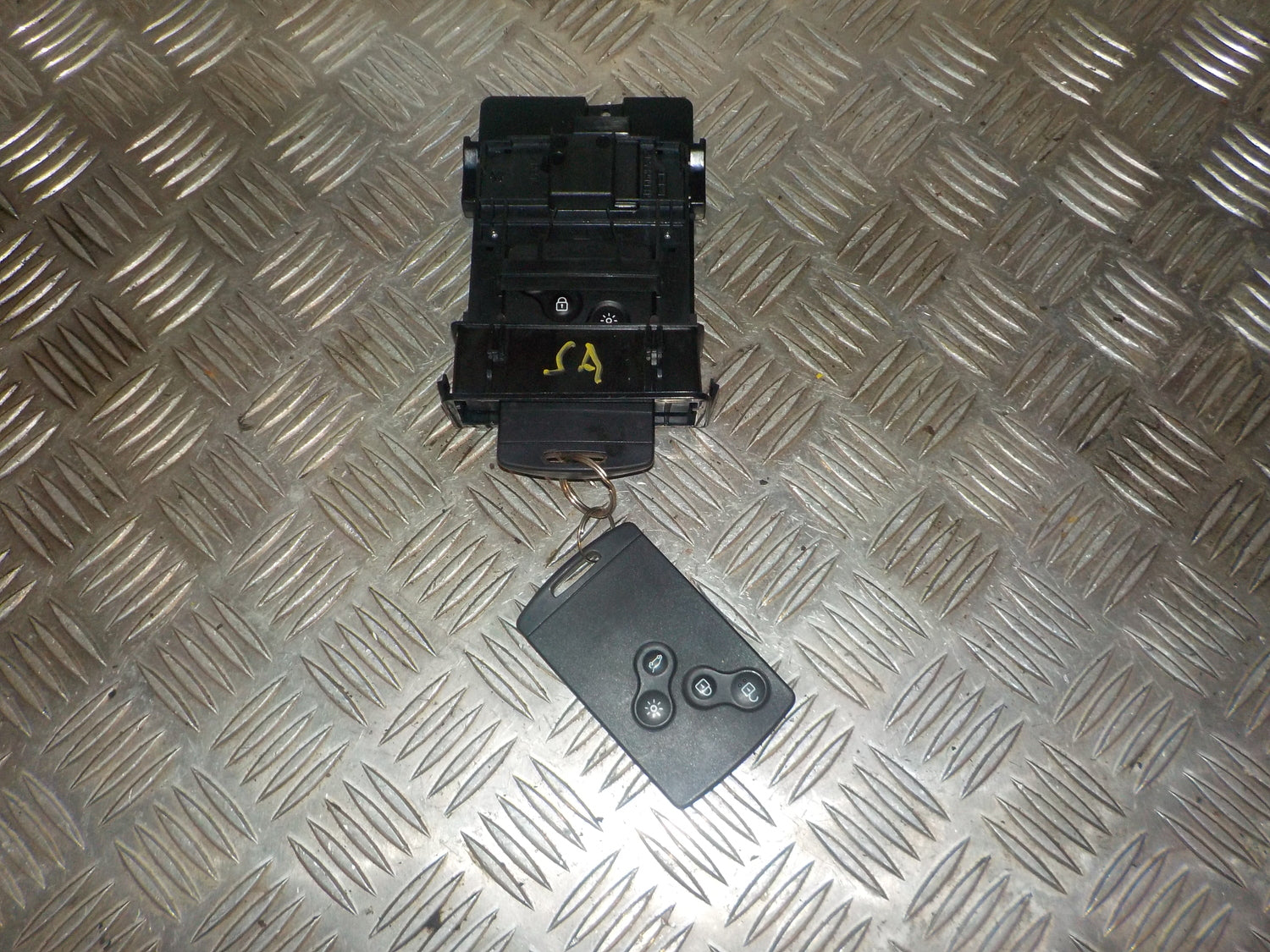 Renault Laguna 3 Ratlås Med OEM Nr. A2C53299319 Fra Renault Ophugger