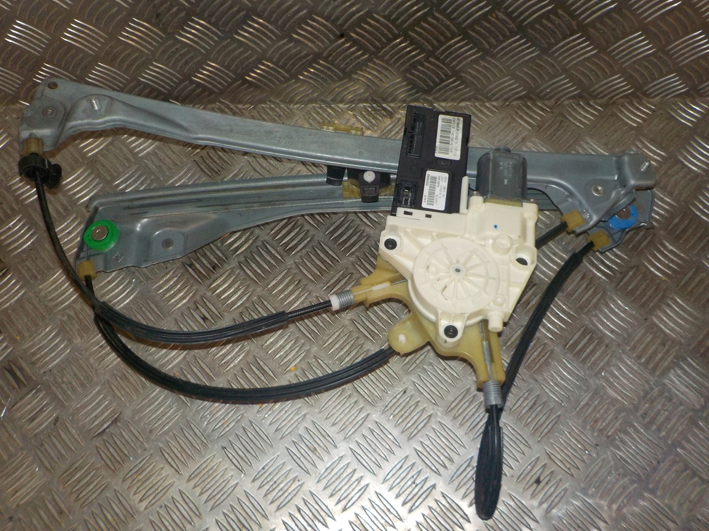 Renault Laguna 3 Rudemotor - Rudehejs Med OEM Nr. 807300002R Fra Renault Ophugger