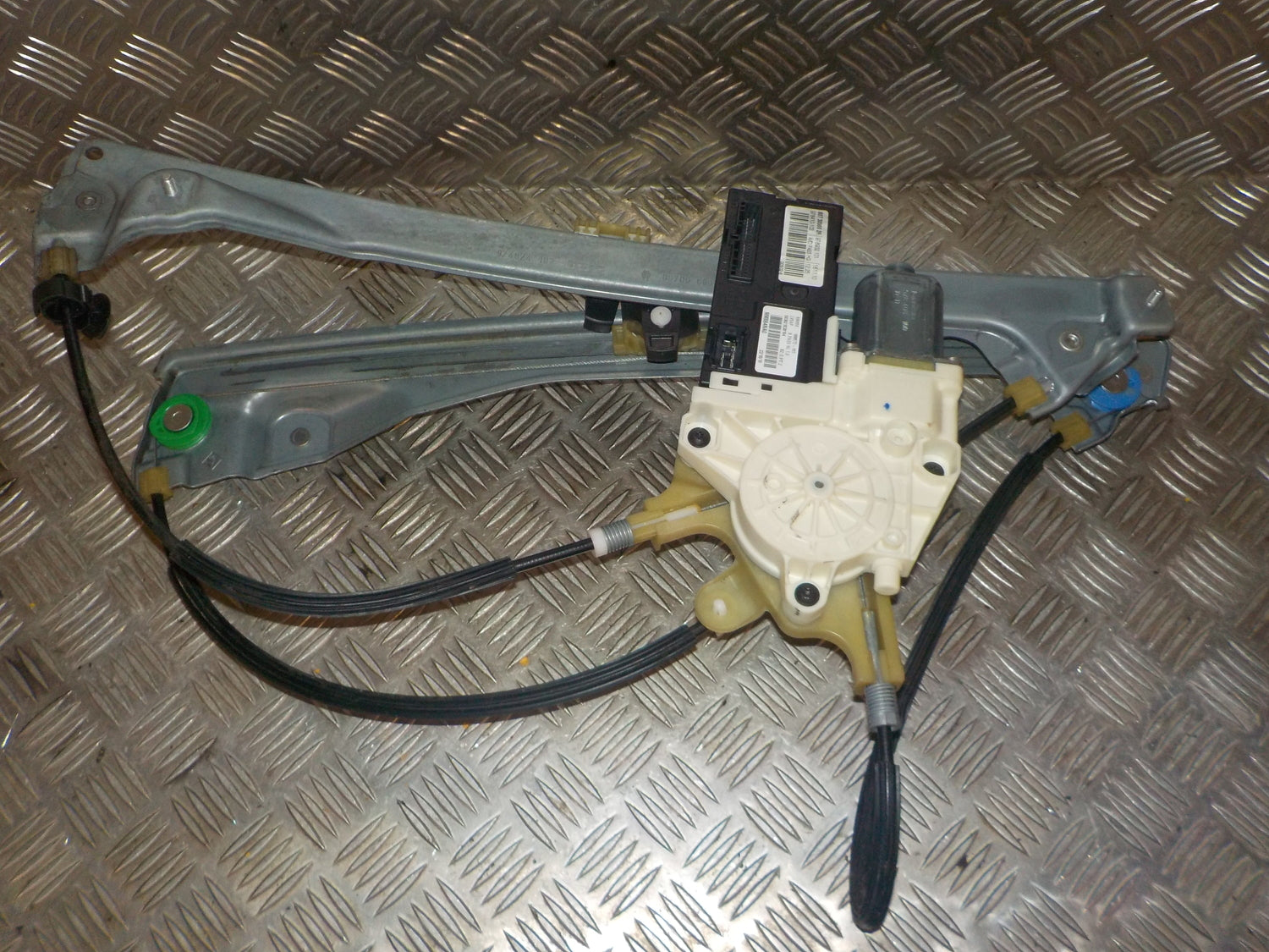 Renault Laguna 3 Rudemotor - Rudehejs Med OEM Nr. 807300002R Fra Renault Ophugger