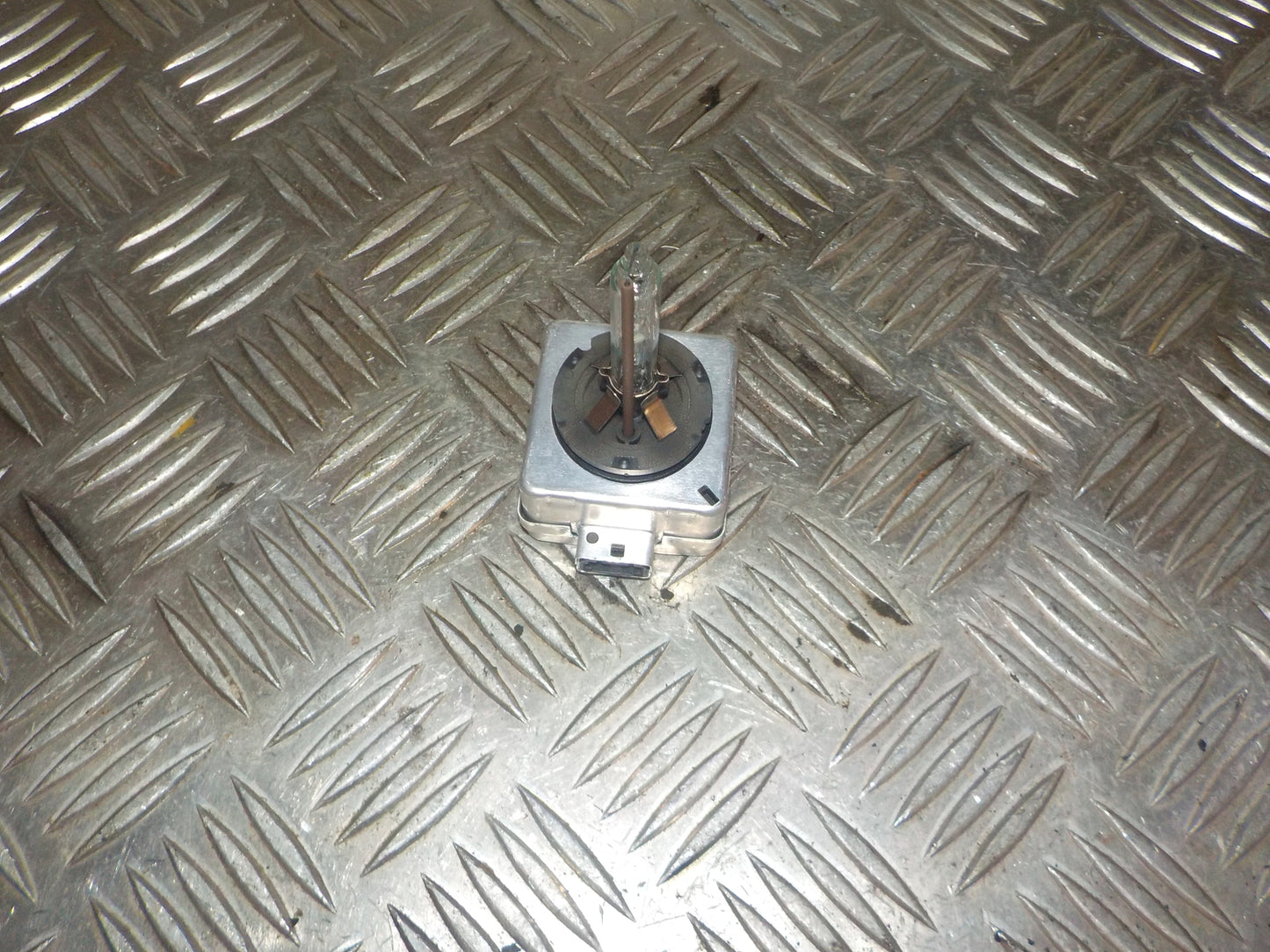 Renault Laguna 3 Led / Xenon Pære Med OEM Nr. 9285141294 Fra Renault Ophugger