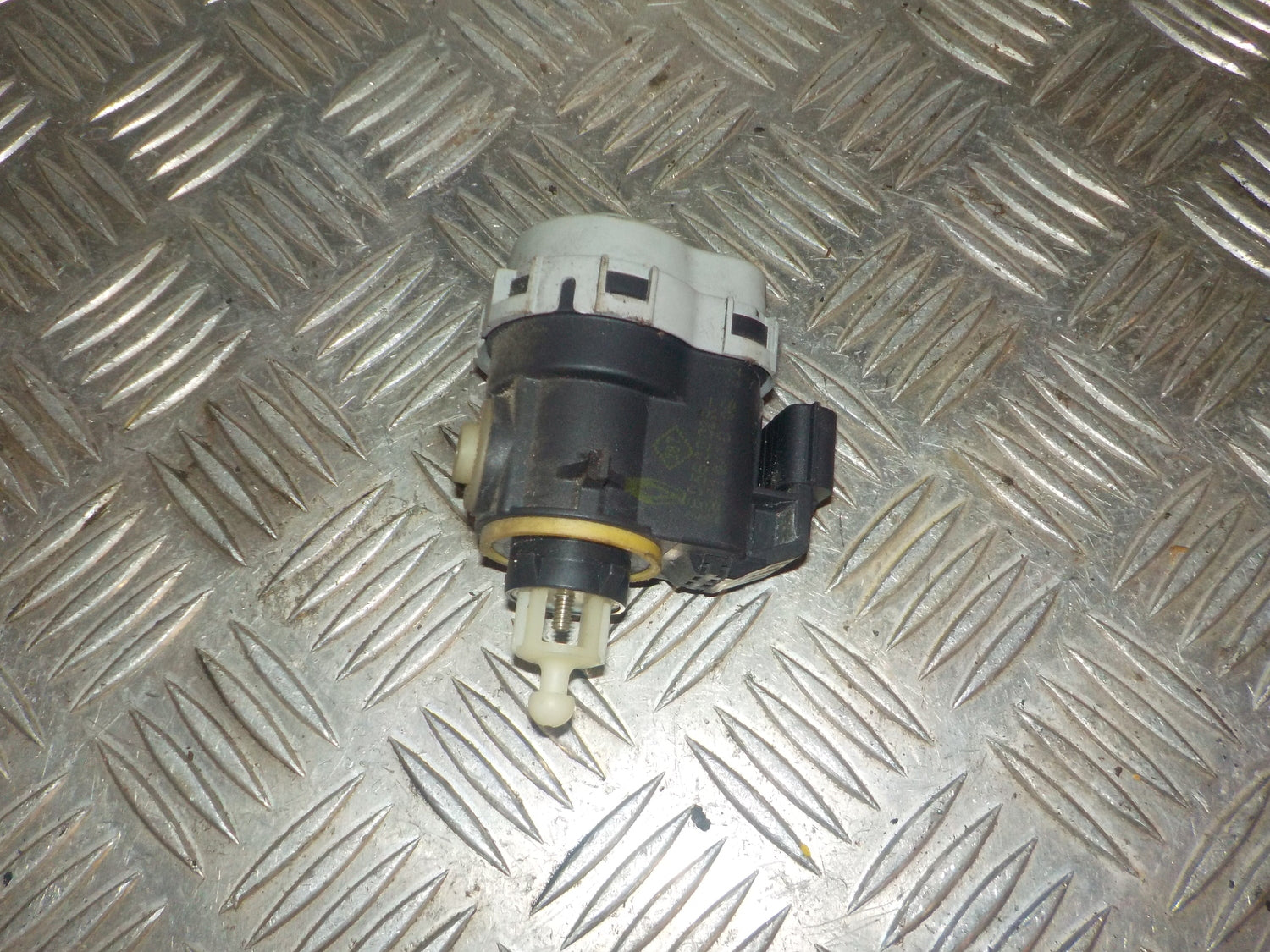 Renault Laguna 3 Lygtejusterings Motor Med OEM Nr. 260560004R Fra Renault Ophugger