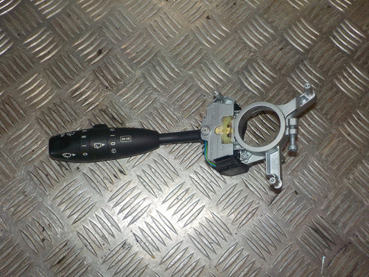 Mercedes B W245 Kontakt Combi Med OEM Nr. 1695450010 Fra Mercedes Ophugger
