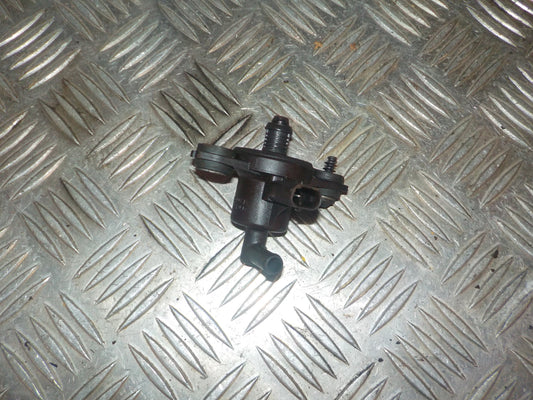 Mercedes B W245 Vacuum Ventil Med OEM Nr. A1694700193 Fra Mercedes Ophugger