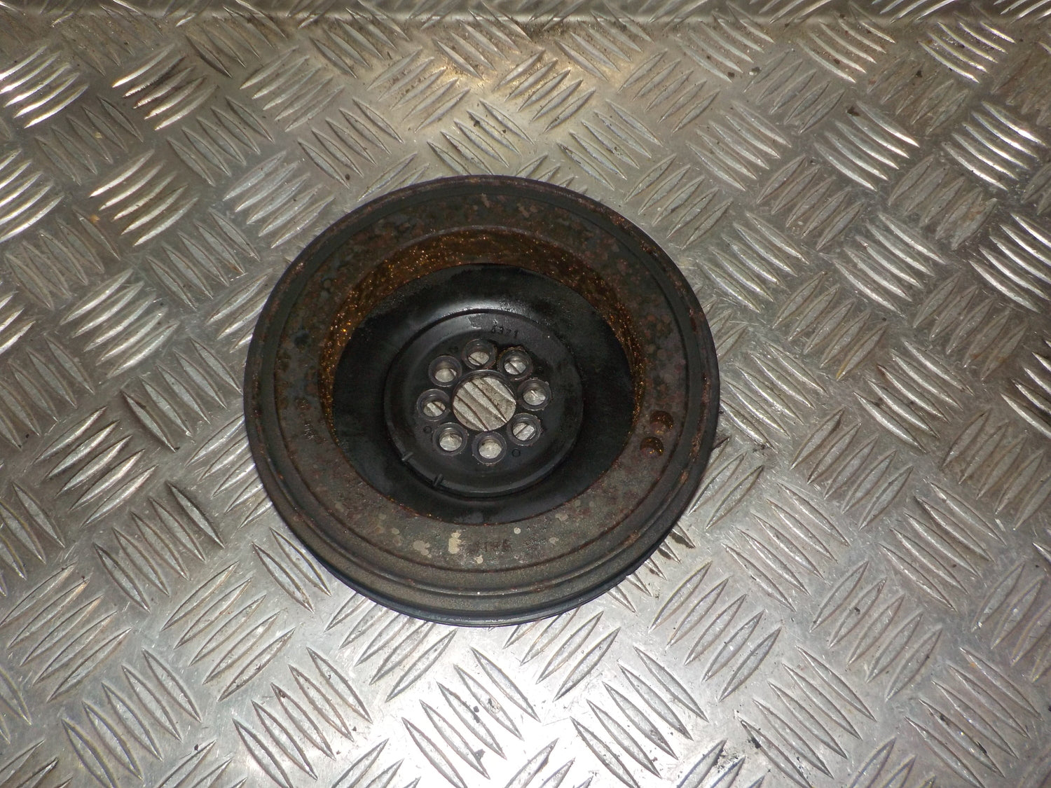 Audi A5 Krumtap Remskive Servo Med OEM Nr. 06E105251C Fra Audi Ophugger