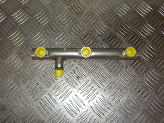 Audi A5 8T Rail Bro Med OEM Nr. 06E130090D Fra Audi Ophugger
