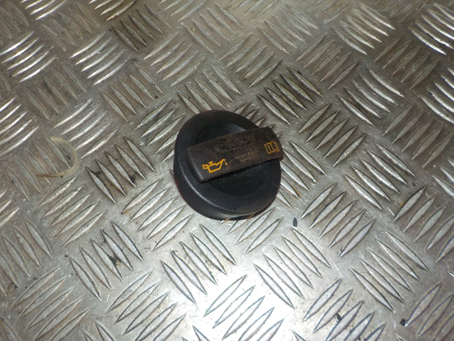 Audi A5 Motordæksel Med OEM Nr. 06C103485S Fra Audi Ophugger