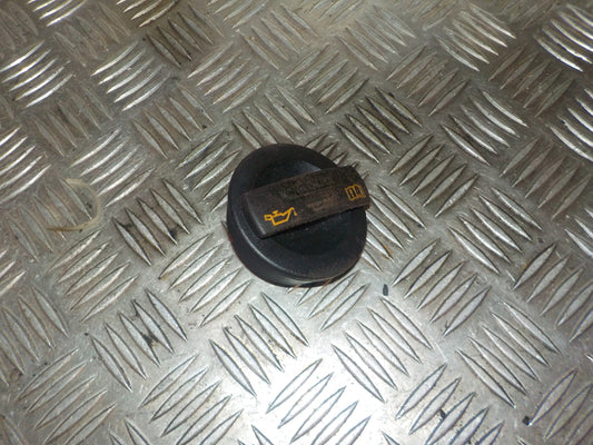 Audi A5 8T Motordæksel Med OEM Nr. 06C103485S Fra Audi Ophugger