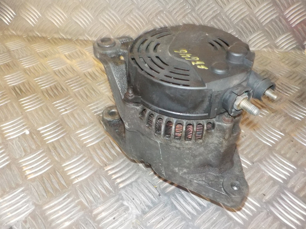 Nissan Primera P11 Generator Med OEM Nr. 231002F201 Fra Nissan Ophugger