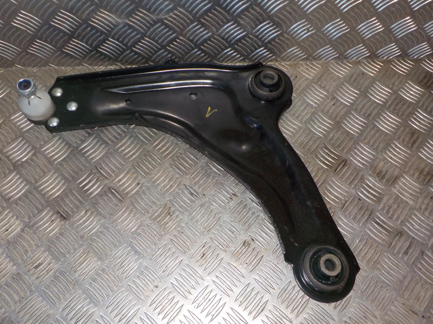 Renault Laguna 2 Bærearm F.N. V Med OEM Nr. 	8200026654 Fra Renault Ophugger
