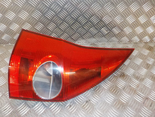 Renault Megane 2 Baglygte Med OEM Nr. 8200142664 Fra Renault Ophugger