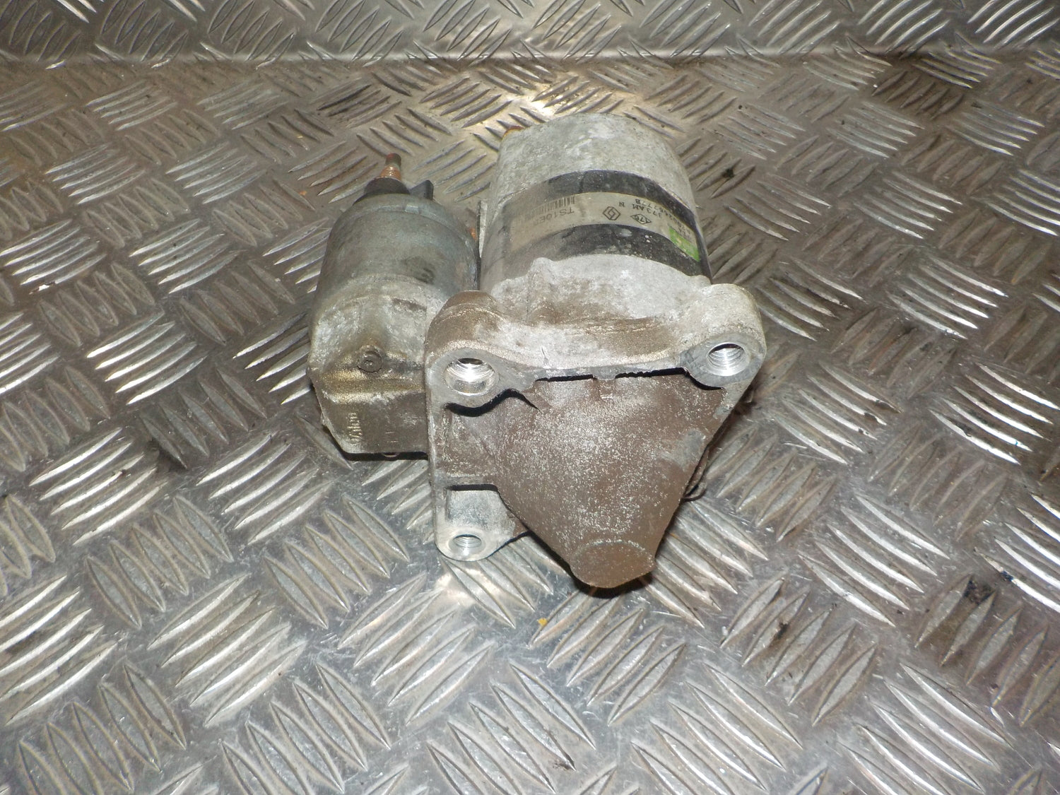 Renault Megane 2 Starter Med OEM Nr. 8200266777B Fra Renault Ophugger