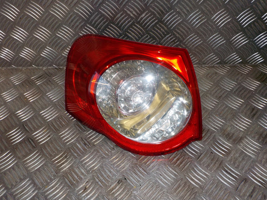 VW Passat 3C Baglygte Med OEM Nr. 3C9945096C Fra VW Ophugger