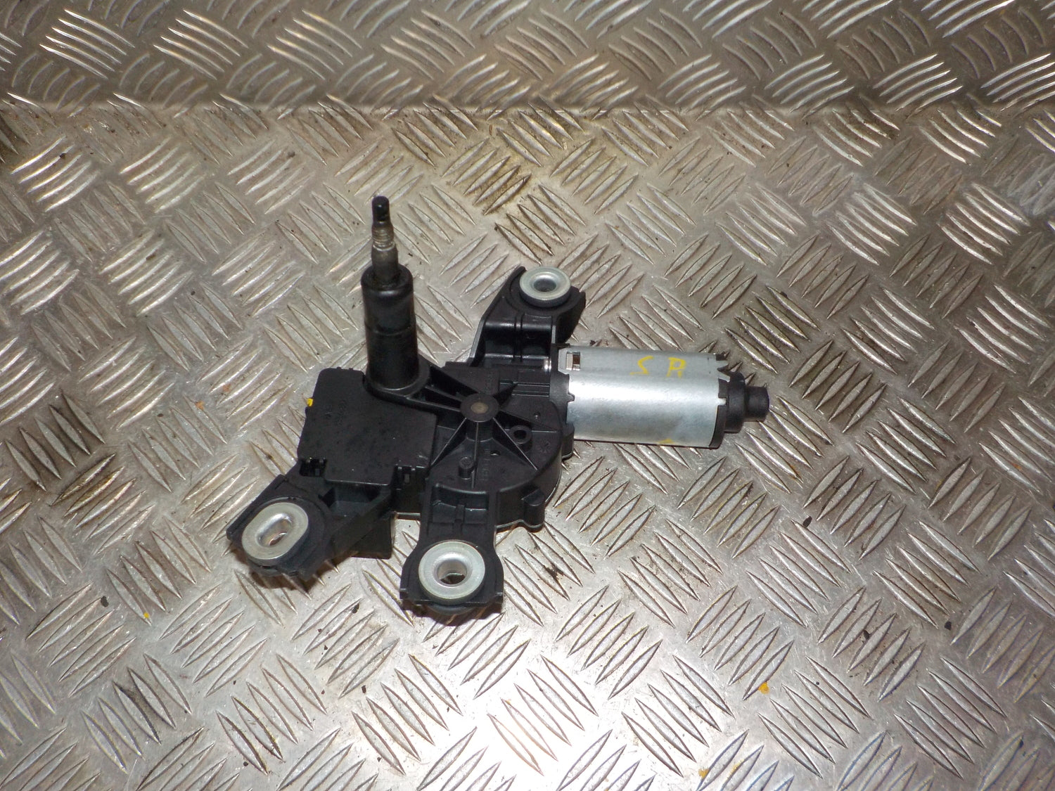 VW Passat 3C Bagrudevisker Motor Med OEM Nr. 579746 Fra VW Ophugger