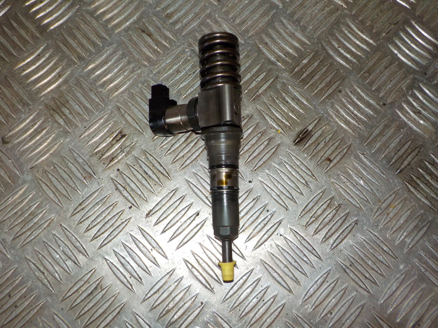VW Passat 3C Dyse Med OEM Nr. 03G130073S Fra VW Ophugger