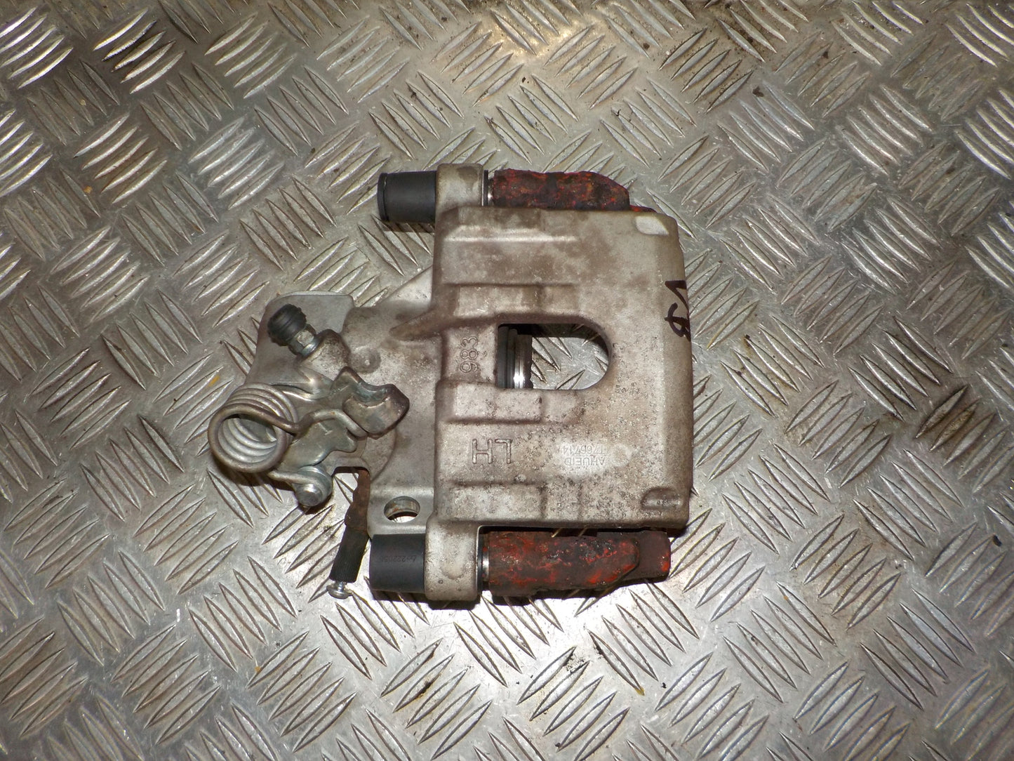 Mazda 3 BK Bremsekaliber VB Med OEM Nr. Ophugger Fra Mazda Ophugger