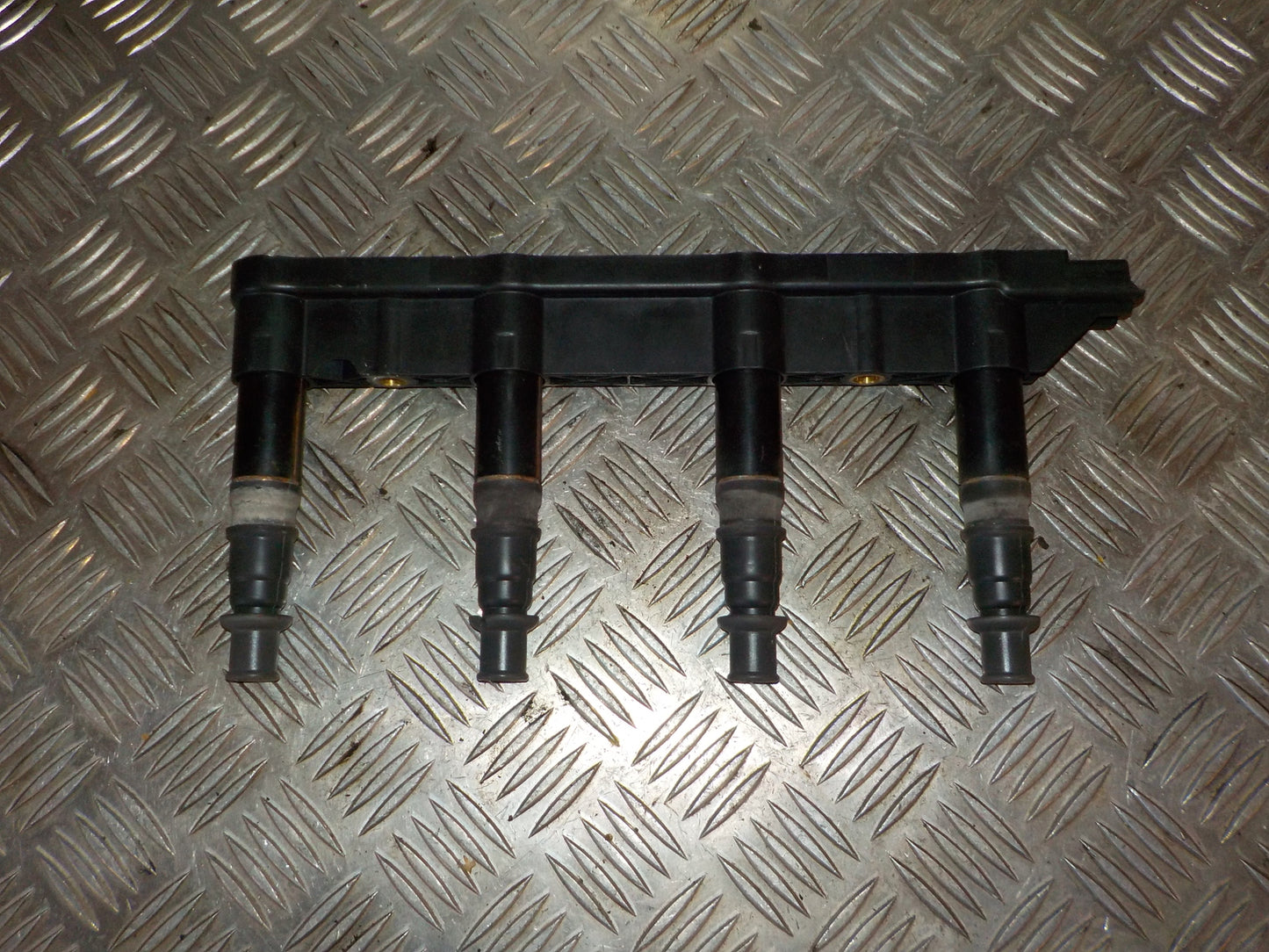 Peugeot 206 Tændspole El Med OEM Nr. 9651710680 Fra Peugeot Ophugger