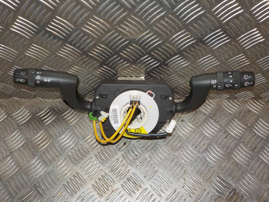 Fiat Idea Kontakt Combi Med OEM Nr. 07353619370 Fra Fiat Ophugger