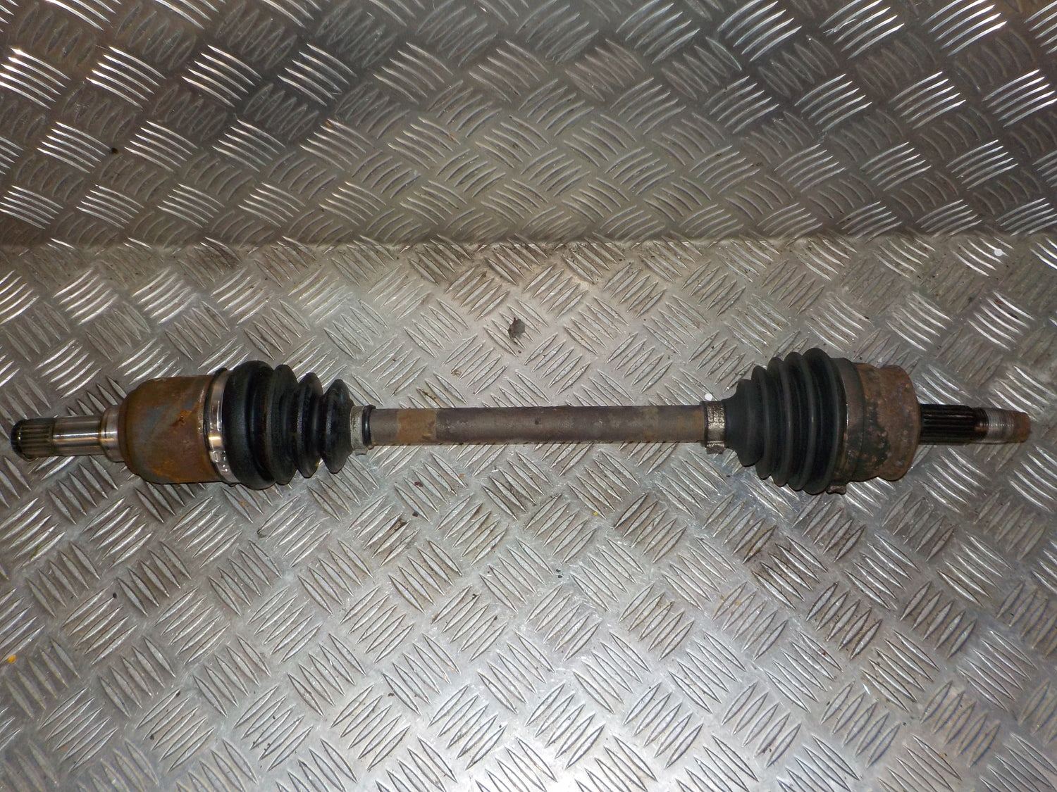 Ford Ka Trækaksel For V Med OEM Nr. 1541818 Fra Ford Ophugger