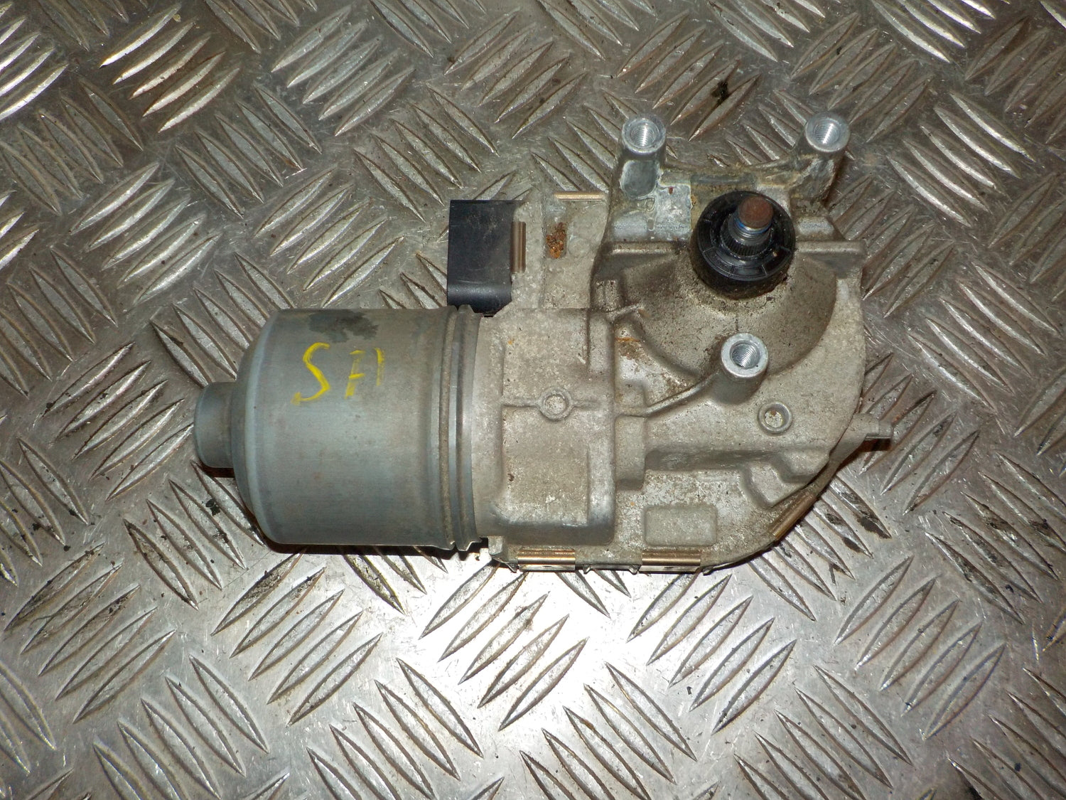 Skoda Octavia Viskermotor Med OEM Nr. 5E1955119 Fra Skoda Ophugger