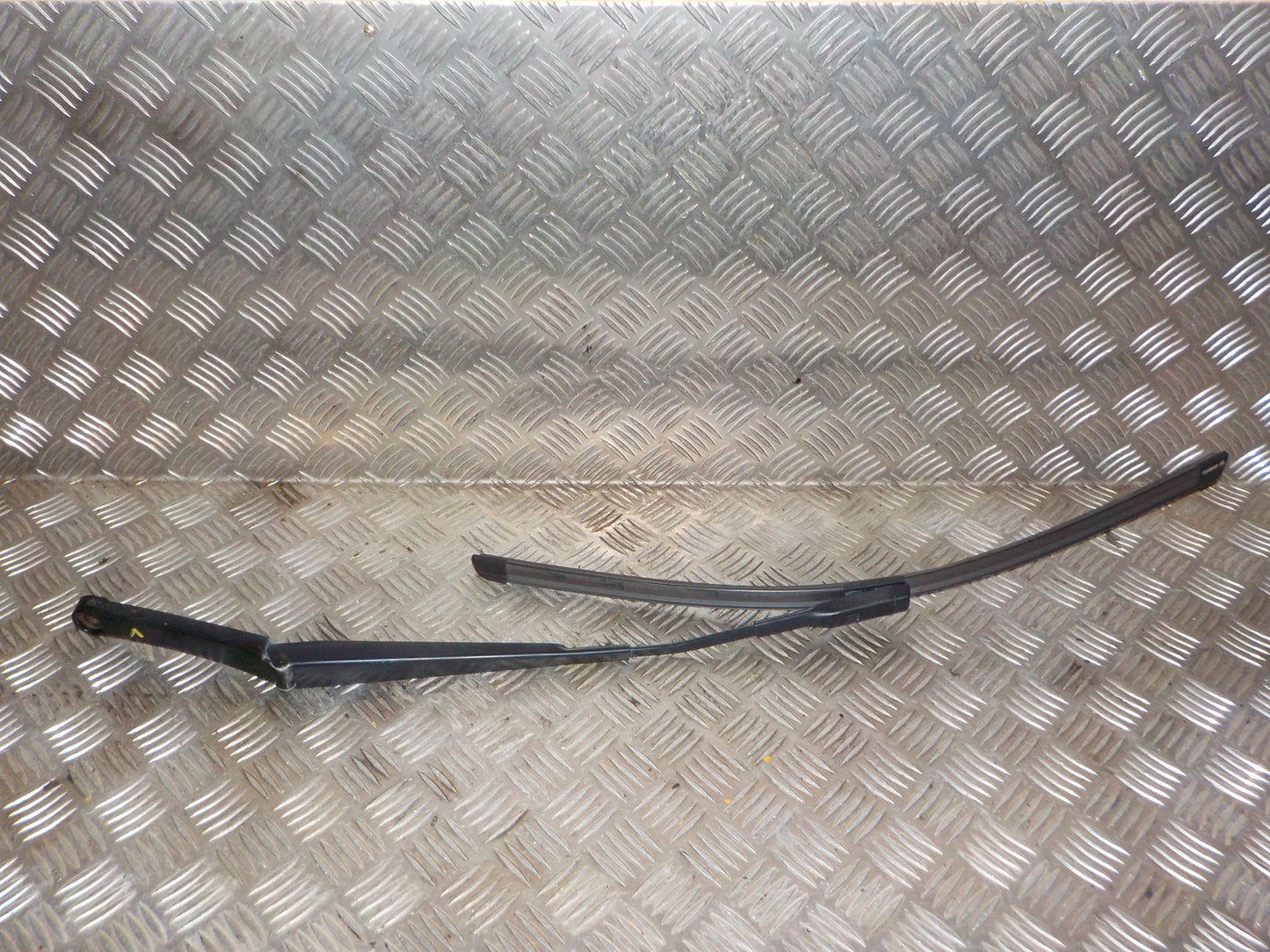 Skoda Octavia Viskerarm Med OEM Nr. 5E1955409 Fra Skoda Ophugger