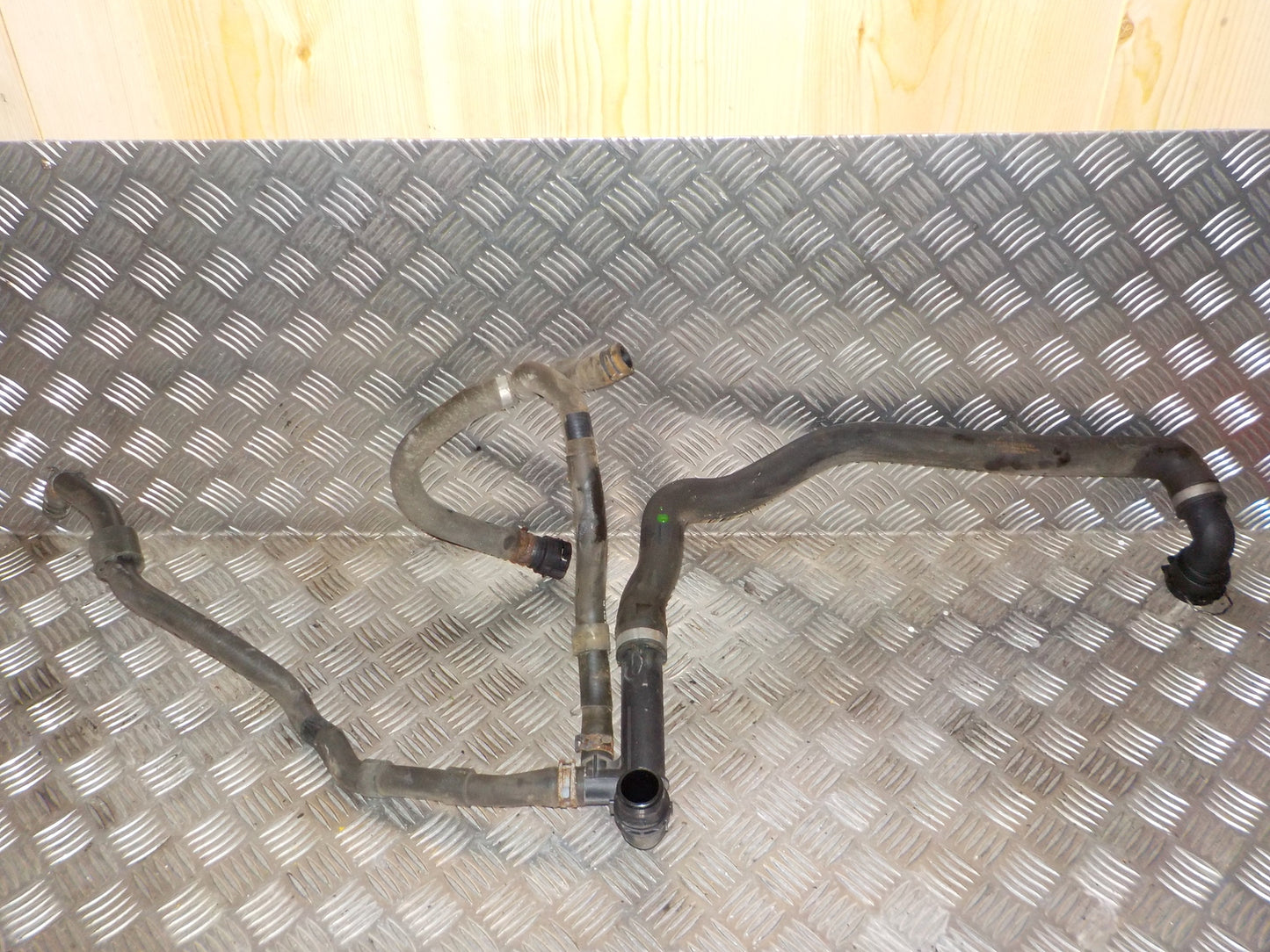 Skoda Octavia Køler Slanger Med OEM Nr. 5Q0121619D Fra Skoda Ophugger
