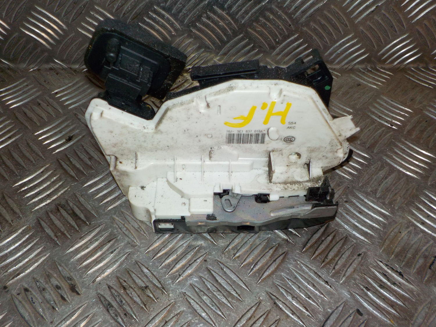 Skoda Octavia Dørlås Med OEM Nr. 5E1837016A Fra Skoda Ophugger