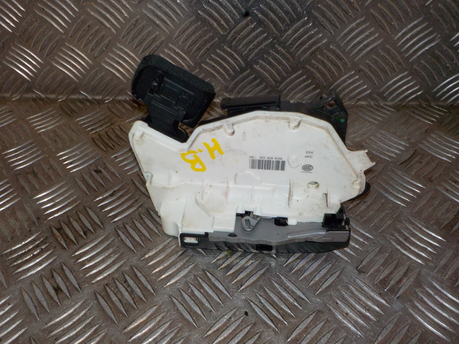 Skoda Octavia Dørlås Med OEM Nr. 5E083906A Fra Skoda Ophugger
