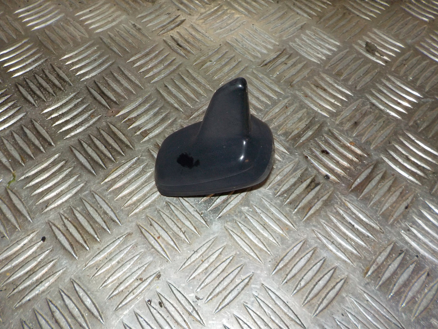 Skoda Octavia Antenne Med OEM Nr. 5Q0035507 Fra Skoda Ophugger