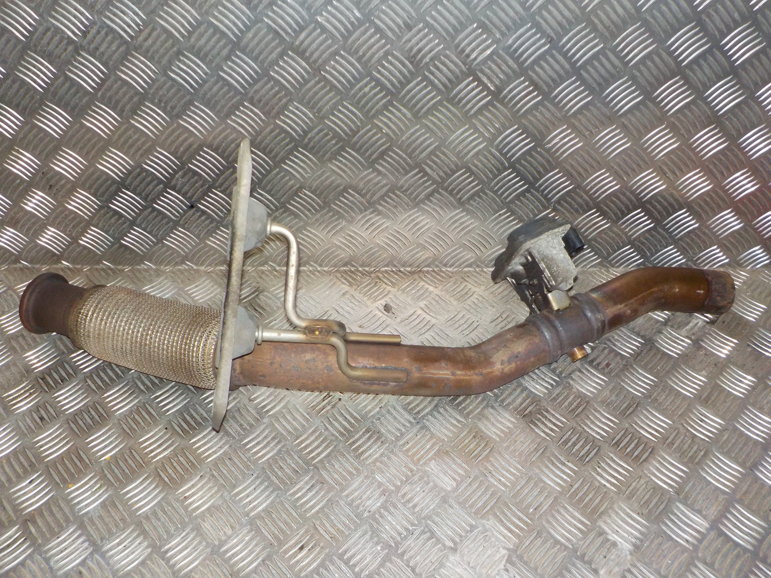 Skoda Octavia Udstødnings Tilgangsrør Med OEM Nr. 5Q0253101AM Fra Skoda Ophugger