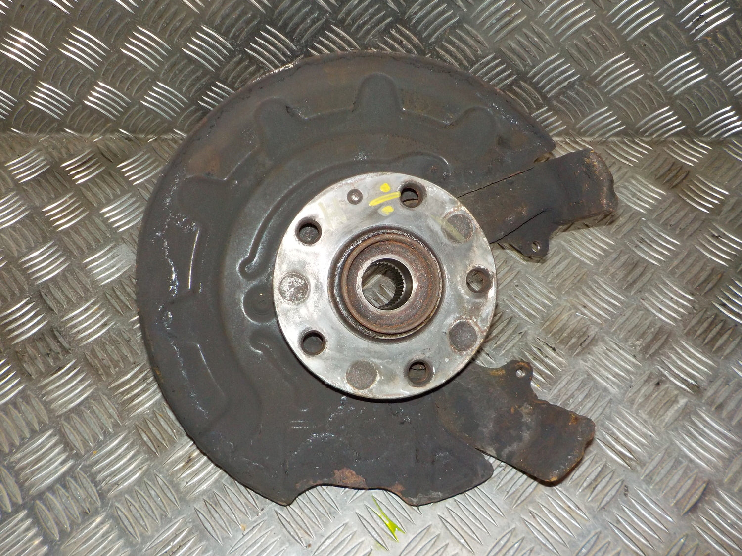 Skoda Octavia Spindel For H Med OEM Nr. 5Q0407256N Fra Skoda Ophugger