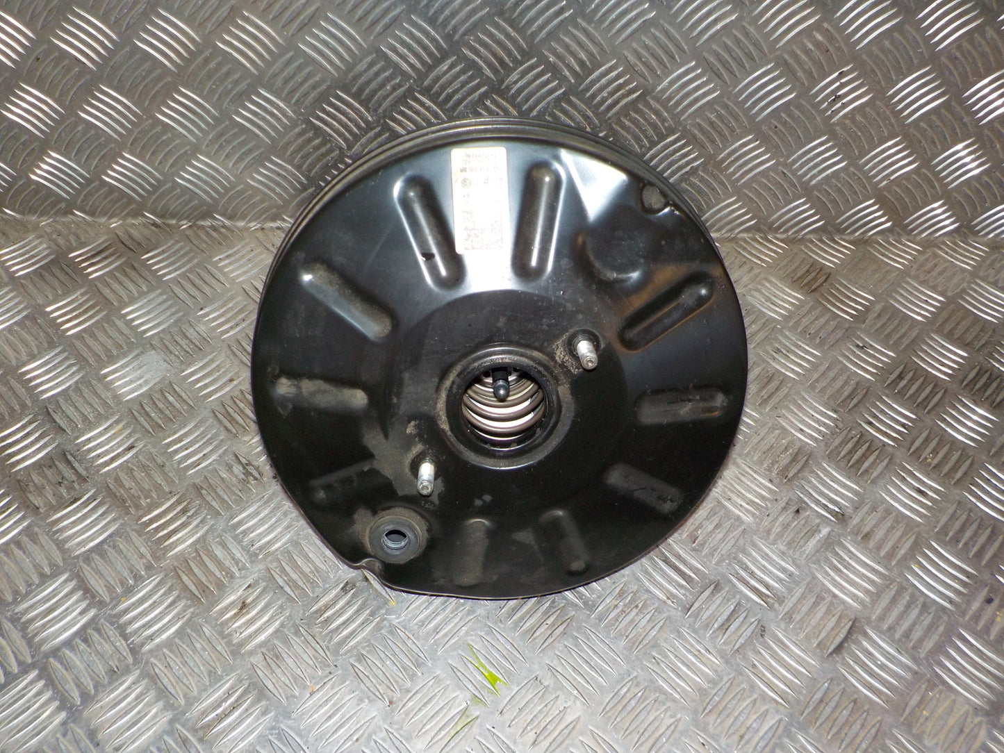 Skoda Octavia Bremseforstærker Med OEM Nr. 5Q1614105BR Fra Skoda Ophugger