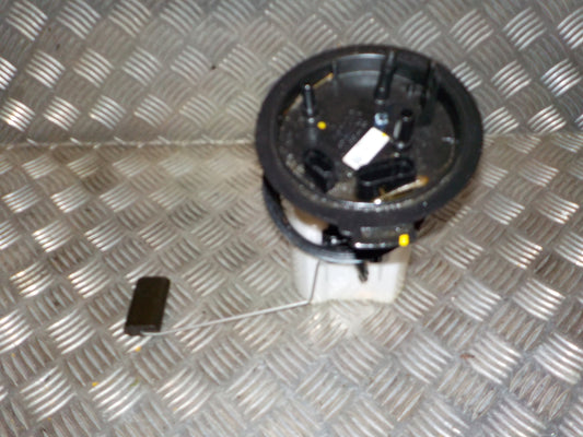 Skoda Octavia Benz/Brændstofpumpe El Med OEM Nr. 5Q0919050AD Fra Skoda Ophugger