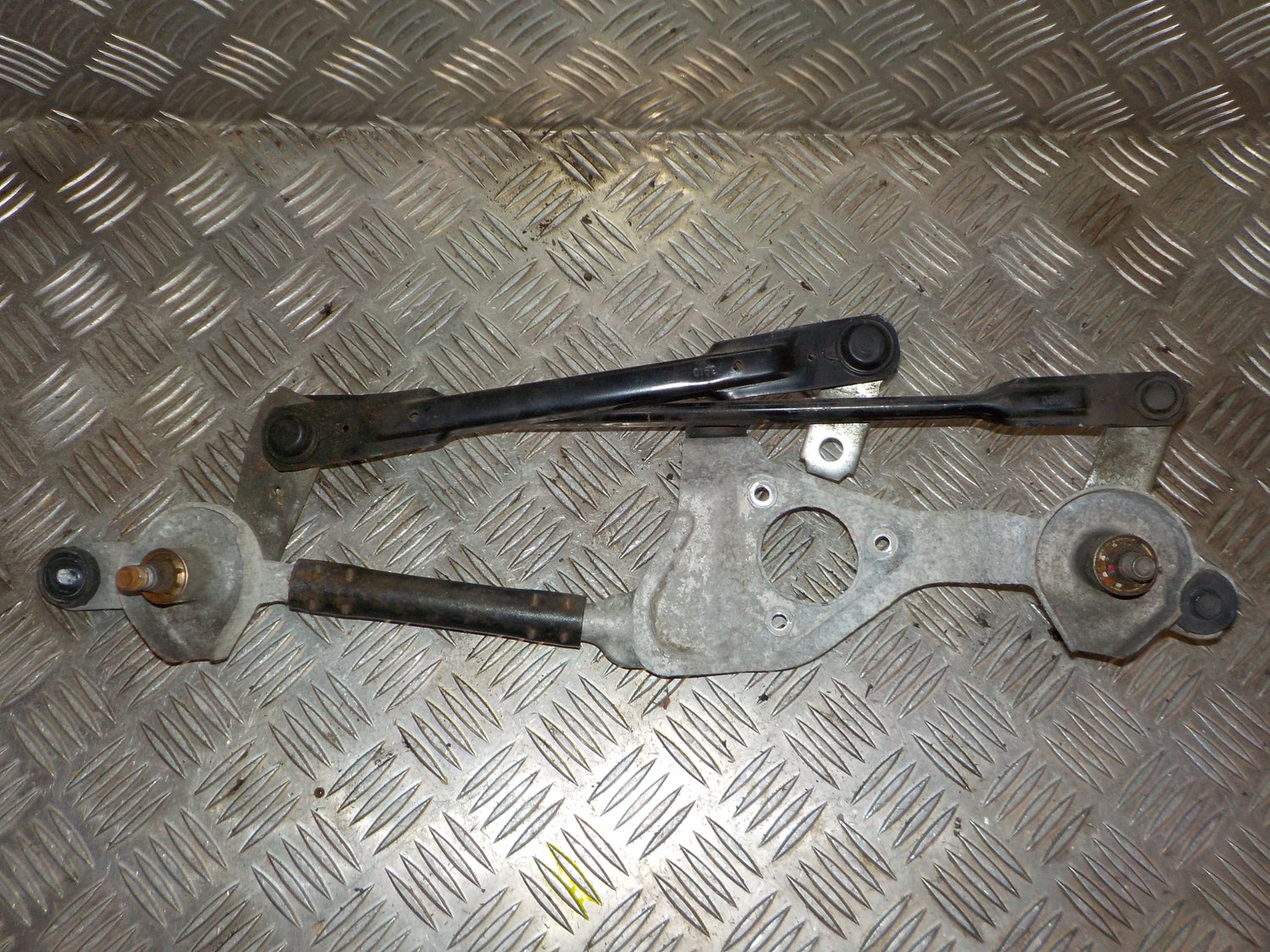 Kia Rio Ub Viskertræk Med OEM Nr. 981201W000 Fra Kia Ophugger