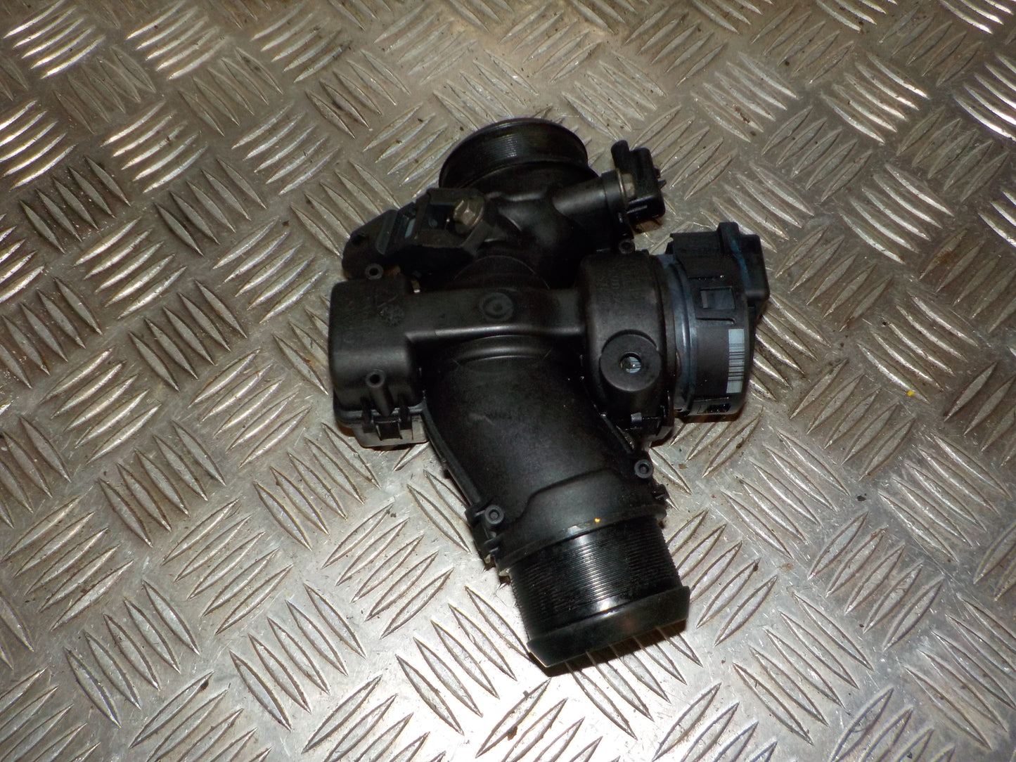 Peugeot 308 Egr Ventil Med OEM Nr. 966003080 Fra Peugeot Ophugger