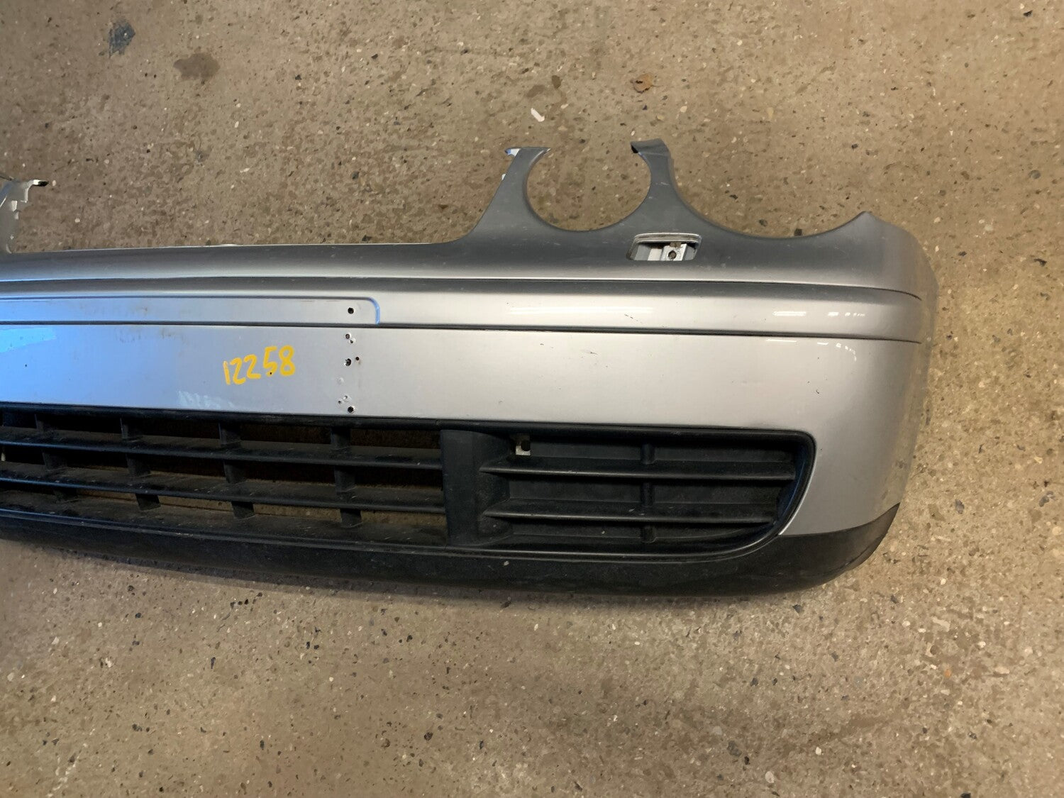 VW Polo 9N Forkofanger Med OEM Nr. 6Q0807217A Fra VW Ophugger