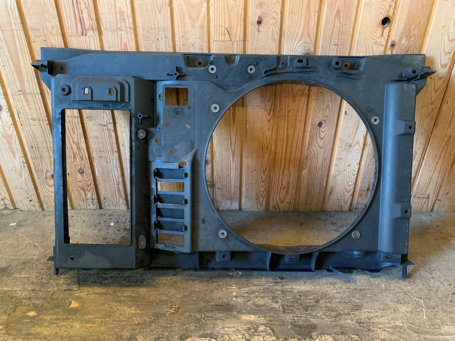 Citroen Berlingo Frontkasse Med OEM Nr. 7104HG Fra Citroen Ophugger