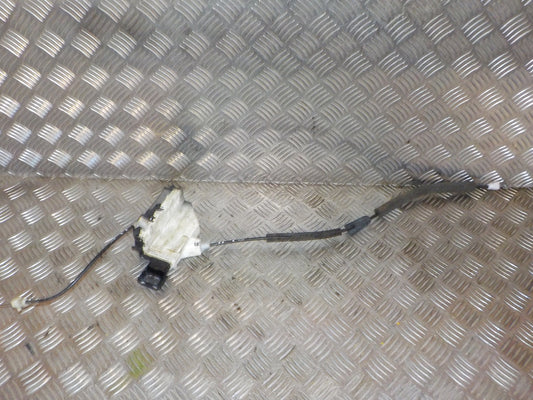 Citroen Berlingo Dørlås Med OEM Nr. 9135EA Fra Citroen Ophugger