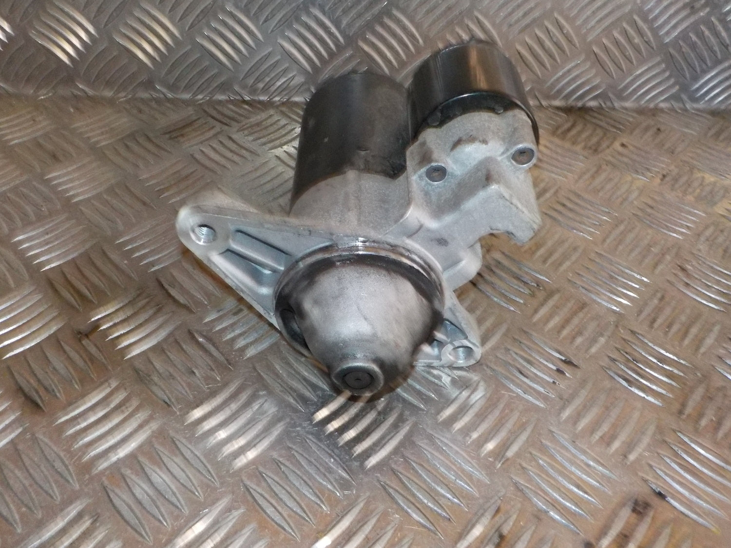 Toyota Avensis Starter Med OEM Nr. 2810002080 Fra Toyota Ophugger