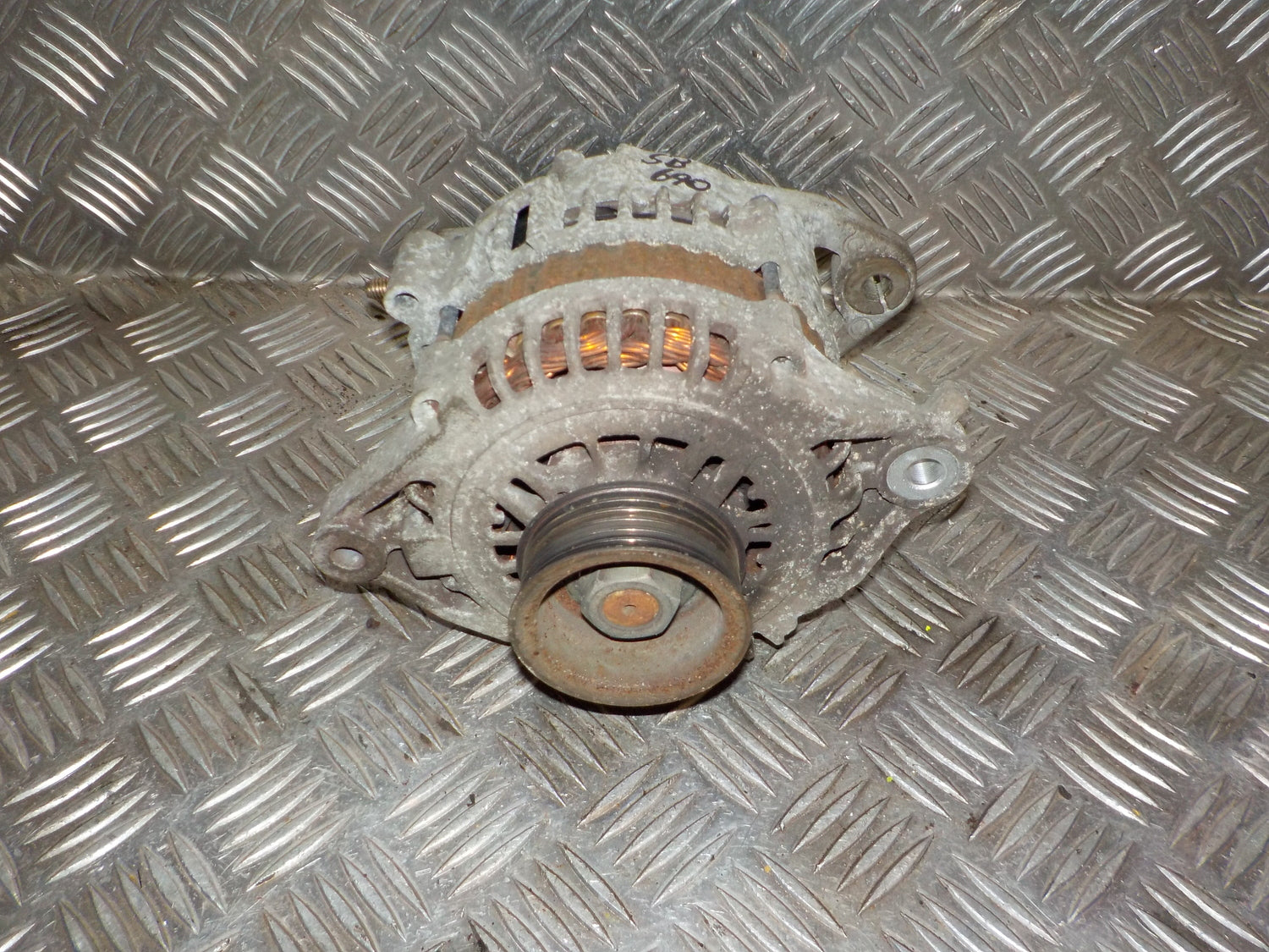Nissan Almera N16 Generator Med OEM Nr. LR180762 Fra Nissan Ophugger