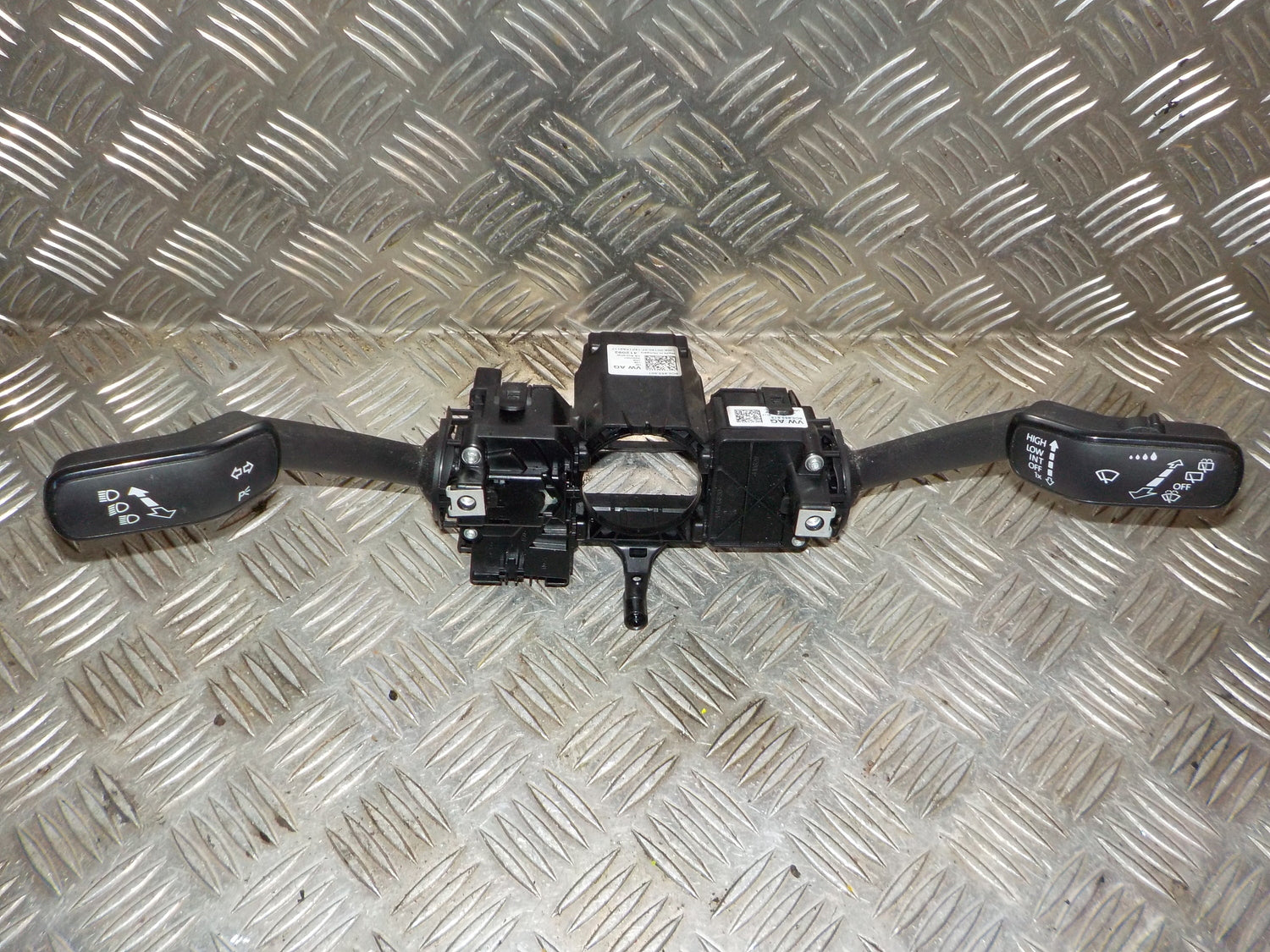 Skoda Fabia Kontakt Combi Med OEM Nr. 6C0953501 Fra Skoda Ophugger