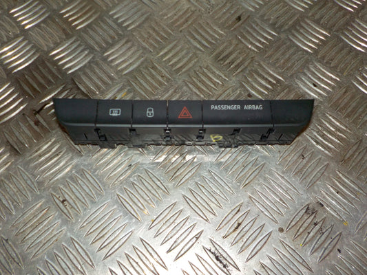 Skoda Fabia Kontakt Katastrofe Med OEM Nr. 6V0927132A Fra Skoda Ophugger