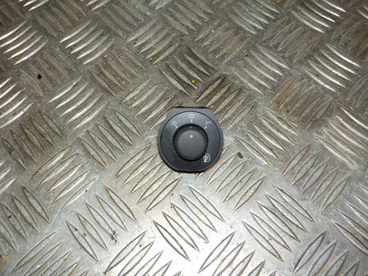 Skoda Fabia Kontakt Sidespejl Med OEM Nr. 5JB959565 Fra Skoda Ophugger