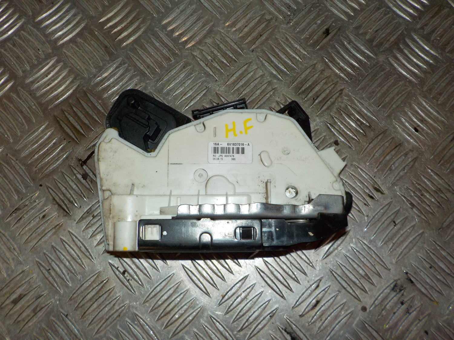 Skoda Fabia Dørlås Med OEM Nr. 6V1837016A Fra Skoda Ophugger