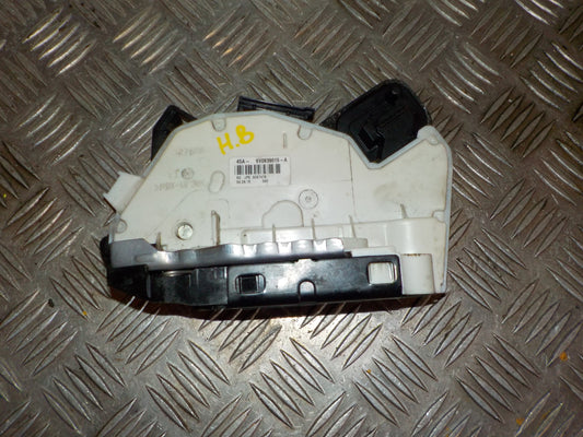 Skoda Fabia Dørlås Med OEM Nr. 6V0839015A Fra Skoda Ophugger