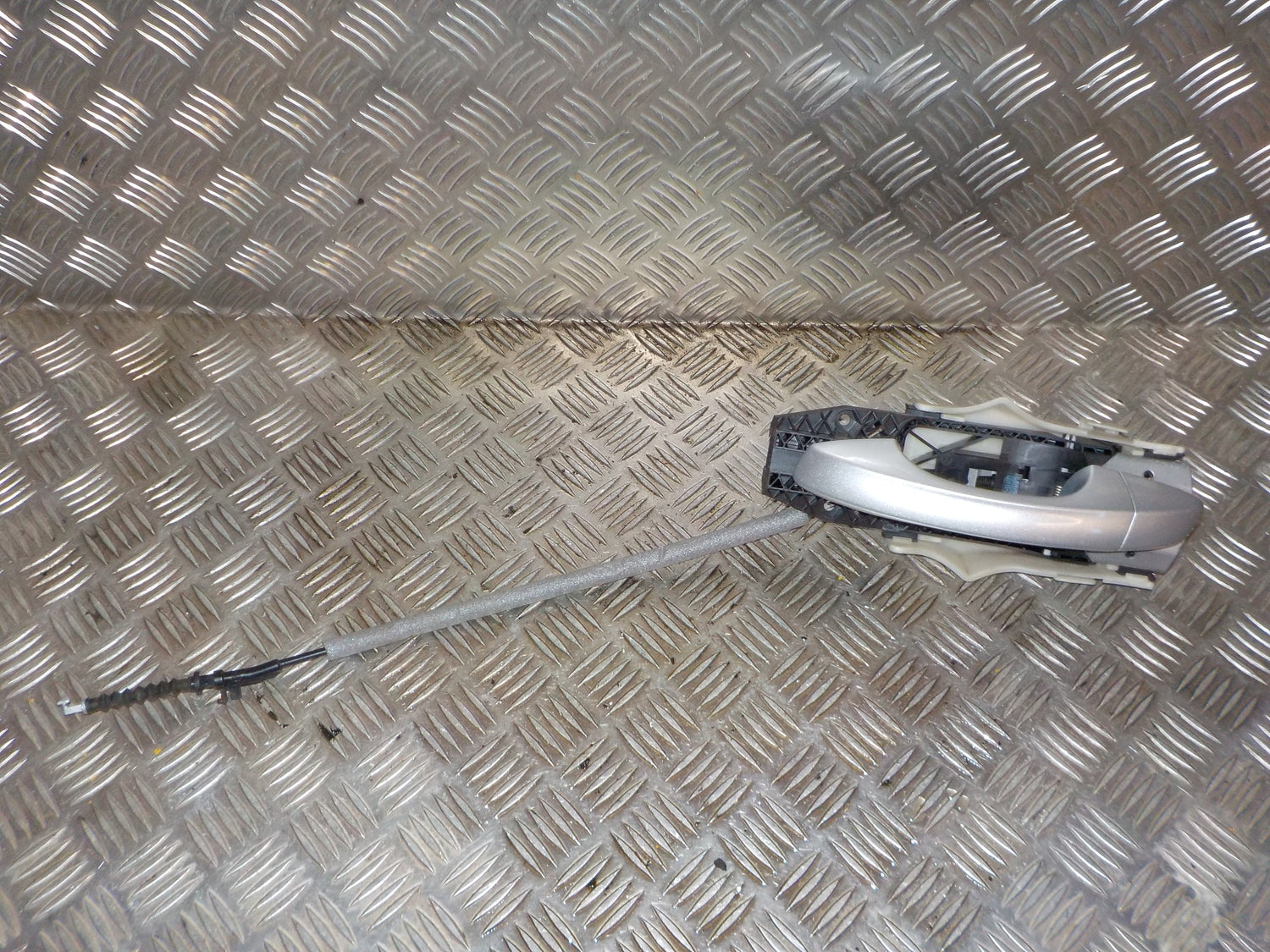 Skoda Fabia Håndtag Udvendig Med OEM Nr. 5G0837205N Fra Skoda Ophugger