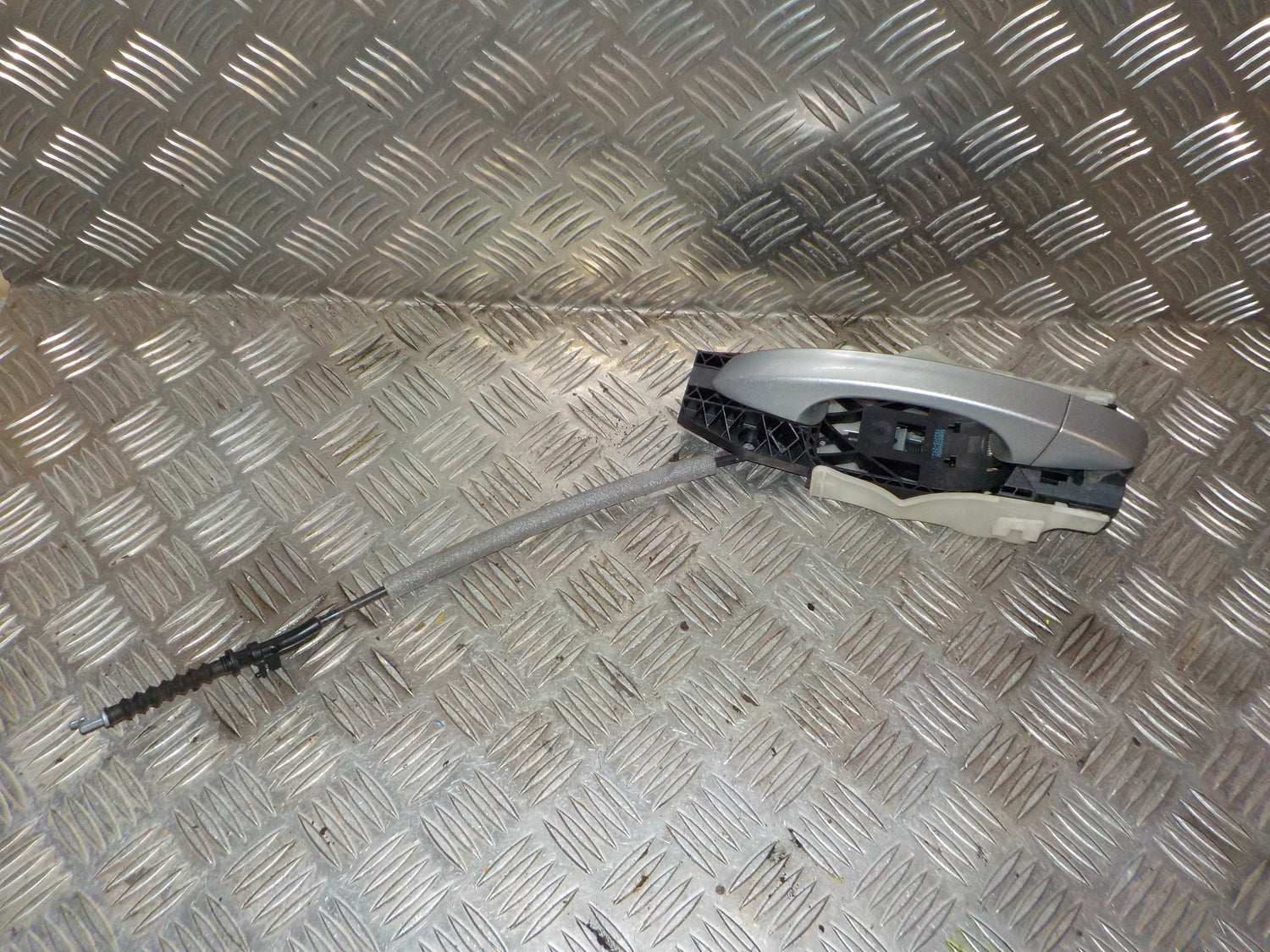 Skoda Fabia Håndtag Udvendig Med OEM Nr. 5G0837206N Fra Skoda Ophugger