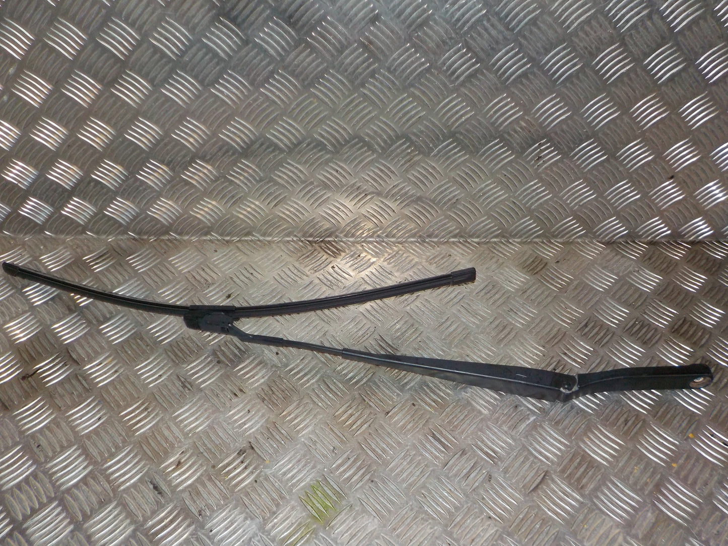 Skoda Fabia Viskerarm Med OEM Nr. 6V1955409A Fra Skoda Ophugger