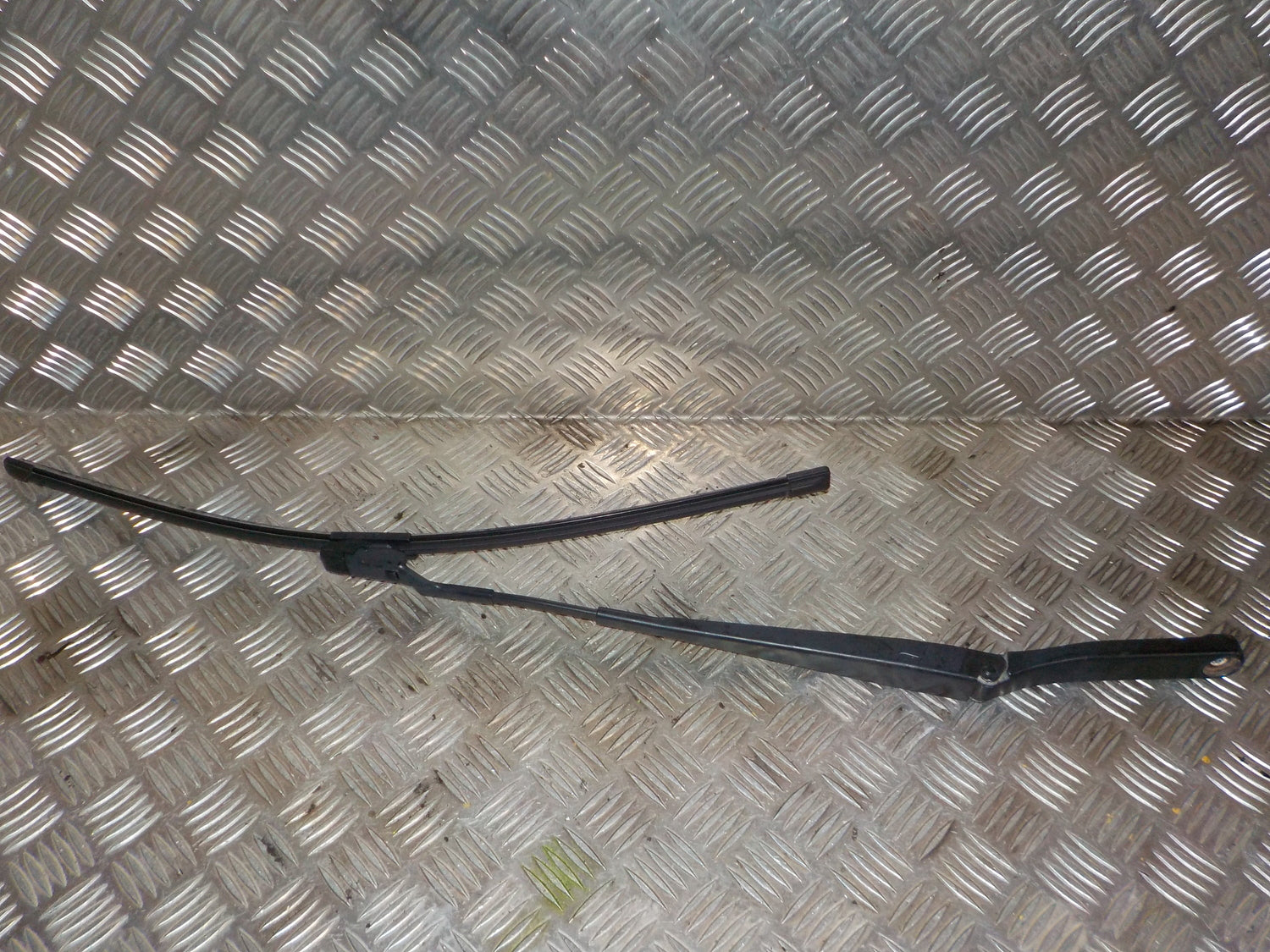 Skoda Fabia Viskerarm Med OEM Nr. 6V1955409A Fra Skoda Ophugger