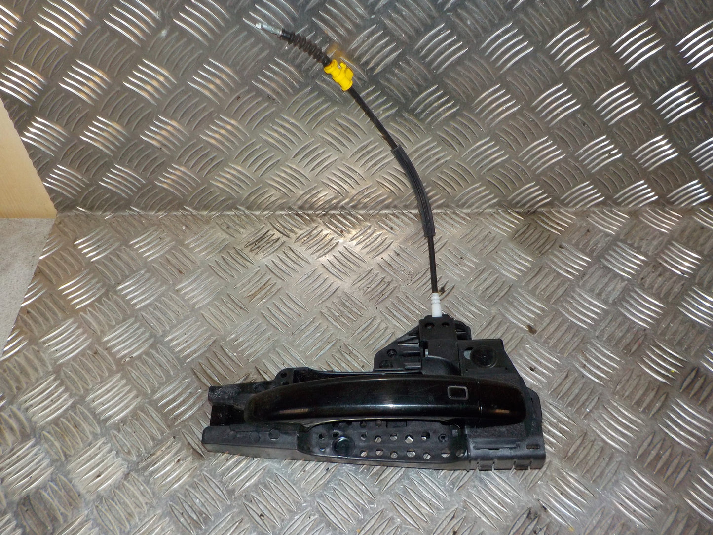 Audi Q3 8U Håndtag Udvendig Med OEM Nr. 8T0837205A Fra Audi Ophugger