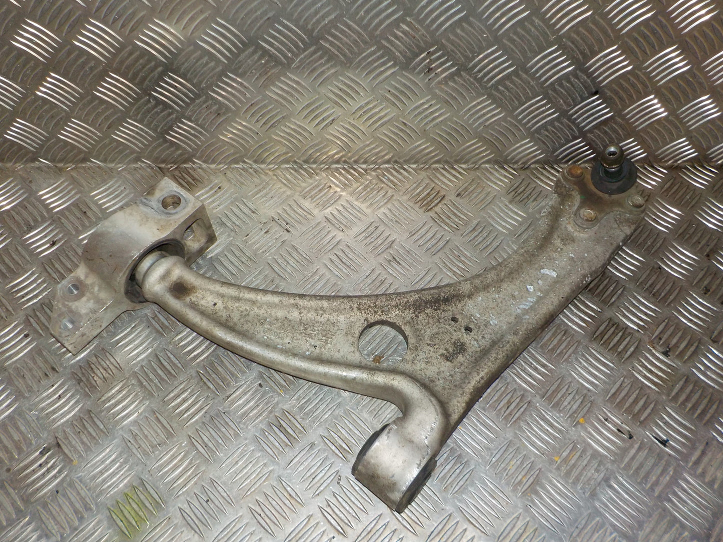 Audi Q3 8U Bærearm F.N. V Med OEM Nr. 3C0407151H Fra Audi Ophugger